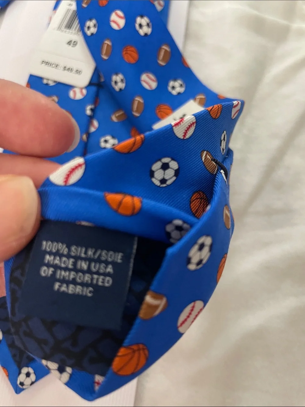 NWT Vineyard Vines Sports Pattern Blue Boy’s Tie